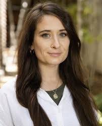 Ellen Kamps's Instagram, Twitter & Facebook