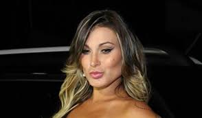 She is known for her work on a fazenda (2009), the noite com danilo gentili (2014) and miss. Andressa Urach Faz Cirurgia E Estado De Saude Da Modelo E Grave Ja E Noticia