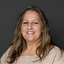 Lori Pappas's Instagram, Twitter & Facebook