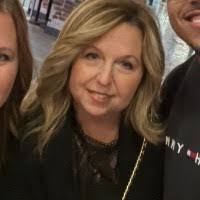 Samantha Mccloud's Instagram, Twitter & Facebook