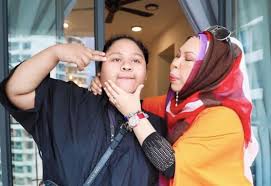 This song freshly arrived in youtube channel on 1 june 2018. Dislike Biarkan Mereka Puaskan Hati Sendiri Lagu Cik B Kekal Trending 1 Raih Hampir 3 Juta Tontonan