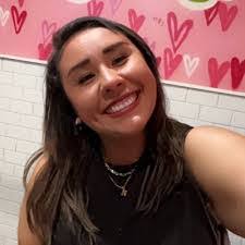 Lisa Cavazos's Instagram, Twitter & Facebook