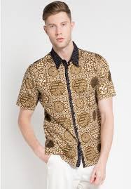 Agar anda dapat tampil keren di hari raya, penting untuk memastikan bahwa anda memakai baju lebaran pria 2021 yang sesuai dengan kepribadian anda. 21 Model Baju Batik Pria Lengan Pendek Modern 2020