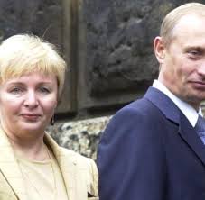 Wladimir wladimirowitsch putin wurde als drittes kind von wladimir spiridonwitsch putin, der zur damaligen zeit als fabrikarbeiter für ein waggonbauunternehmen tätig war, geboren. Kurz Vor Ihrem 30 Hochzeitstag Wladimir Putin Und Seine Frau Lassen Sich Scheiden Welt