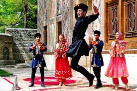 La mayoría de los másters se otorga en universidades públicas.con un master en idiomas, los estudiantes experimentarán la estructura. Cultura De Azerbaiyan