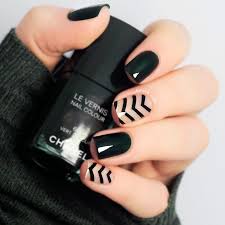 Professionally performed and dark green nails pattern on nails can be done not only with the help of brushes, but also with the help of dots. 30 Creative Negative Space Nails Designs Naildesignsjournal Com