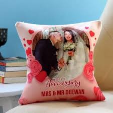Stocking stuffers, cool gadgets, and more under $25. 12 Best Personalised Gifts Under 50 Ferns N Petals Singapore