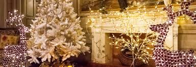 I più tradizionalisti non possono rinunciare ai colori da sempre associati al natale, in particolare rosso, verde e oro; Come Addobbare Casa Per Natale Luminal Park