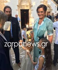 Λύση σε ένα πρόβλημα που αντιμετωπίζουν πάμπολλοι ιδιοκτήτες οικοπέδων εκτός σχεδίου πόλης στα χανιά, έρχεται την εβδομάδα αυτή με τροπολογία που αναμένεται να ψηφιστεί στη βουλή. Nona Sta Xania H Ntora Mpakogiannh Baftise Thn Eggonh Filhs Ths Fwto