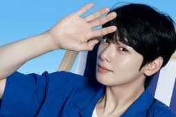 Thân hình đẹp đáng kinh ngạc của "nam thần" Ngô Tôn