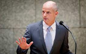 Minister van buitenlandse zaken sophie wilmès (mr) heeft woensdag een telefoongesprek gehad met haar iraanse ambtgenoot javad zarif. Stef Blok Nieuwe Minister Van Buitenlandse Zaken Politiek Ad Nl