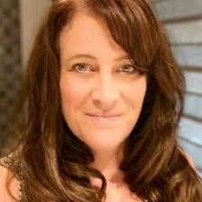 Arlene Coates's Instagram, Twitter & Facebook