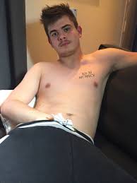Valerian FILIP estrella porno gay en Crunchboy