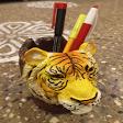 Tiger pen stand