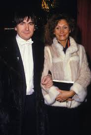 Serge lama s'est marié dans le plus grand des secrets avec celle qui partage sa vie depuis 18 ans. His Wife Michele His Only Son Frederic Death Of His Fiancee Liliane World Today News