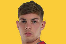 Arsenal junior 21/22 goalkeeper shirt ; Leaked Arsenal Home Kit For 21 22 Season Looks A Lot Better When Photoshopped On Emile Smith Rowe Thick Accent