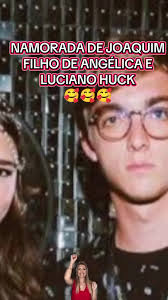 Joaquim Huck E Namorada Em Carro De Luxo