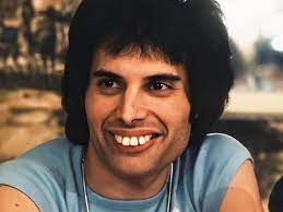 Thanks to the swallowed camera, we know that freddie mercury used something extra, but it wasn't his teeth. The Reason Why Freddie Mercury Never Had Any Work Done On His Teeth Metalhead Zone