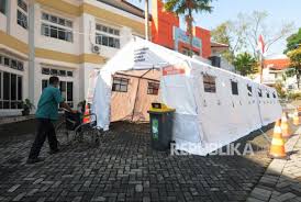 Saat itu, seluruh awak kapal yang berjumlah 118 orang tewas saat kapal selam kursk tenggelam. Surat Kru Kapal Selam Yang Gugur Di Dasar Lautan Republika Online