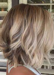 Stylish Brown To Caramel Hair Color On Medium Length Wavy Hair Medium Length Wavy Hair Hair Styles Hair Color Caramel