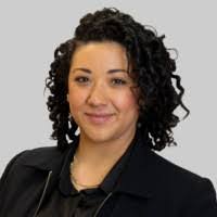 Cara Holmes's Instagram, Twitter & Facebook