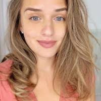 Maureen Behrens's Instagram, Twitter & Facebook