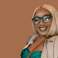 Danielle Badgett's Instagram, Twitter & Facebook