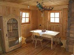 Come Arredare Una Casa In Montagna Pareti Di Legno Case Di Legno Arredamento Case