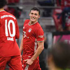 Football needs to take head injuries more seriously. Klub Wm Finale Fc Bayern Munchen Uanl Tigres 1 0 Pavard Trifft