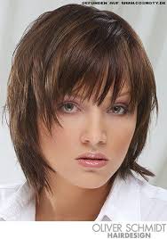 frisuren bilder rund gestylter bob mit fransigem pony frisuren haare in 2021 frisuren frauen frisuren mit pony frisuren frauen mittellang mit pony