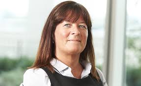 Karen Buse's Instagram, Twitter & Facebook