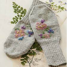 Especially suited this type of sewing at the design and decoration of hats for children and adults. Ravelry Gaman Mittens To Knit And Embroider Pattern By Susan Strawn