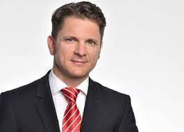 Mit der ausbildung als bankkauffrau / bankkaufmann legst du aber auch den grundstein für eine weitergehende karriere im bankgeschäft. Deine Ausbildung Bei Der Berliner Sparkasse