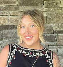 Katie Reck's Instagram, Twitter & Facebook