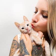 Judith Huck's Instagram, Twitter & Facebook