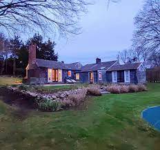 Euan Rellie On Instagram Back Home After My Daily Sunset Run We Re Happy In This Cottage But Missing The Bright Lights And Th Cottage Exterior Bright Lights