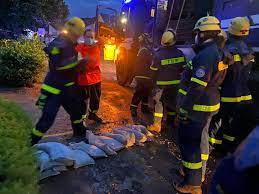 Jun 22, 2021 · unwetter: Thw Ahrweiler Nach Unwetter Im Einsatz Emz Eifel Mosel Zeitung
