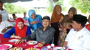 Suraya abdullah is a member of vimeo, the home for high quality videos and the people who love them. Old Men S Wish The Thirteen Million Plus Ringgit Guy Rambles