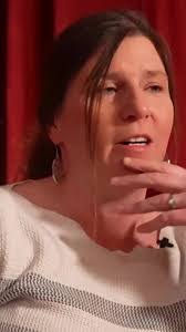 Amber Levin's Instagram, Twitter & Facebook