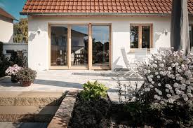 Umbau Eines 50er Jahre Hauses Mit Modernem Anbau Terrasse Steintreppe Architektur Modernisierung Sanierung Architektur Altbau Modernisieren Steintreppen