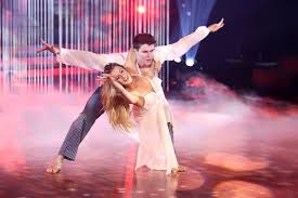 Zu den kandidaten auf glattem parkett gehört auch simon zachenhuber. Boxer Simon Zachenhuber Weint Bei Let S Dance Um Seinen Hund Web De