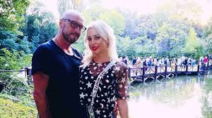 Dopo il divorzio, si è unita all'imprenditore andrea accorroni, originario di. Walter Zenga Vita Privata Eta Carriera Instagram Moglie E Figli Dell Allenatore
