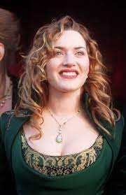 Kate elizabeth winslet cbe /ˈwɪnzlɛt/ (born 5 october 1975) is an english actress. Kate Winslet Oscars March 23rd 1998 Kate Winslet Oscar Beauty Girl Titanic Actress