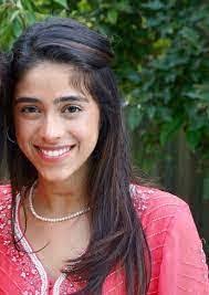 Nada Rahman's Instagram, Twitter & Facebook