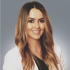 Kara Roche's Instagram, Twitter & Facebook