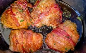 la meilleure recette de poulet au bacon ail et cassonade dans la mijoteuse recipe slow cooker bacon chicken crockpot recipes garlic brown sugar chicken