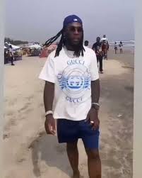 Burna boy's hidden girlfriend of two years, jopearl, calls him out on social media. Burna Boy Gushes About His Girlfriend Stefflon Don As They Continue Their Holiday In Ghana Video