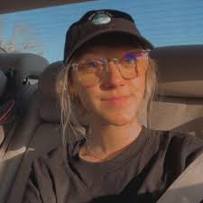 Kaitlyn Weeks (@_kaitlynweeks)