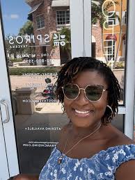 Goodmorning! Breakfast at bar Vivari near Casa Batlo❤️ highly reccomended  the Empanaditas❤️❤️