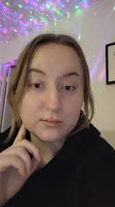 Caroline Cain's Instagram, Twitter & Facebook